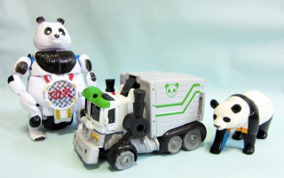 Illustration for article titled These Transformers Might be Fake, But They're Still So Cool